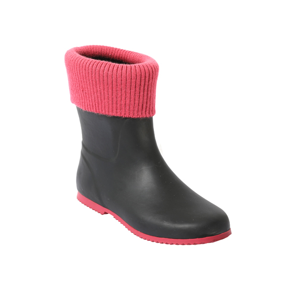 Women's Black Rainboot With Collar